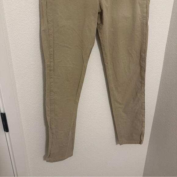 Lululemon Commission Pants Slim Fit Beige Sand Color Size 33 Waist Men’s - Picture 4 of 11